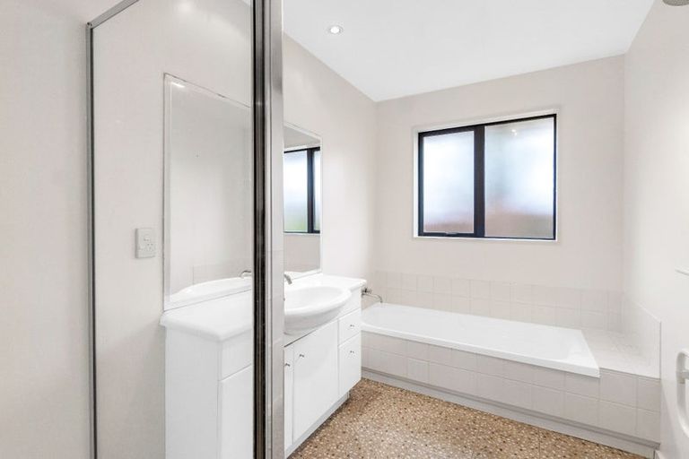 Photo of property in 18 Vasari Grange, Rolleston, 7614