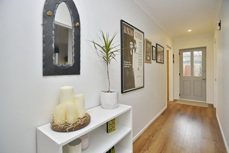 Photo of property in 2/50 Dunedin Street, Redwood, Christchurch, 8051