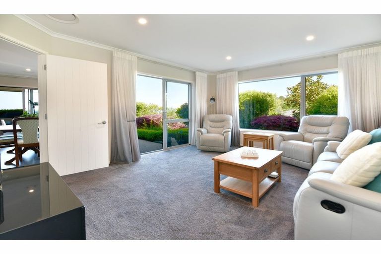 Photo of property in 69 Hillcrest Road, Hatfields Beach, Orewa, 0931