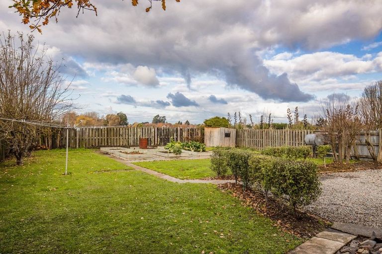 Photo of property in 110 Main North Road, Woodend, 7610