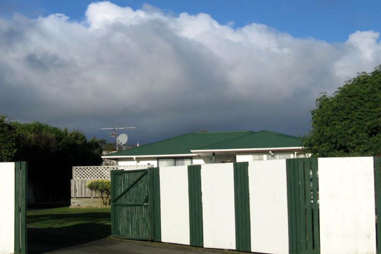 Photo of property in 72 Michael Road, Paraparaumu Beach, Paraparaumu, 5032
