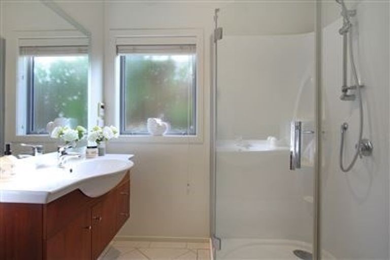 Photo of property in 43 Pendennis Point, Camborne, Porirua, 5026