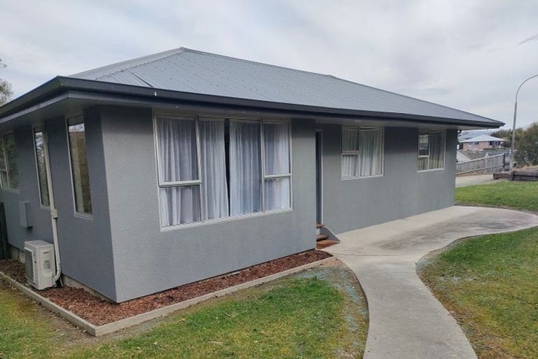 Photo of property in 1 Glenview Terrace, Highfield, Timaru, 7910