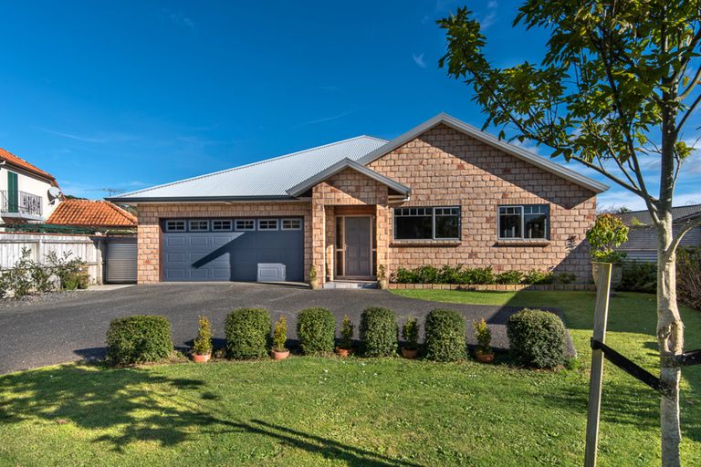Photo of property in 6 Avonbrook Lane, Pukekohe, 2120