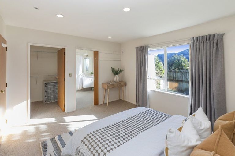 Photo of property in 23 Basil Place, Mount Pleasant, Christchurch, 8081