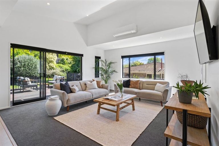 Photo of property in 38 Landsdowne Terrace, Cashmere, Christchurch, 8022