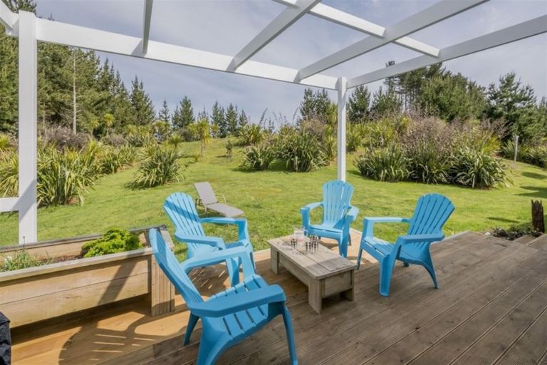 Photo of property in 8 Mowhia Grove, Waitarere, Levin, 5510