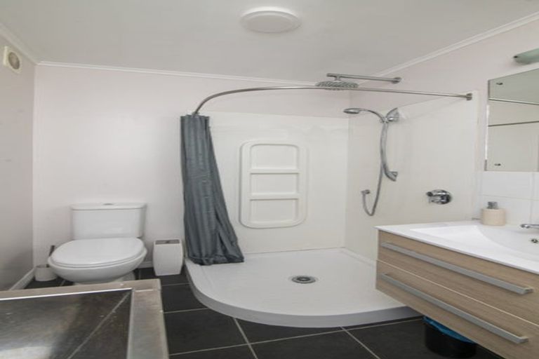 Photo of property in 87 Milton Terrace, Picton, 7220