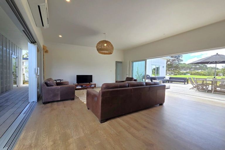 Photo of property in 117 The Fairway, Matarangi, Whitianga, 3592