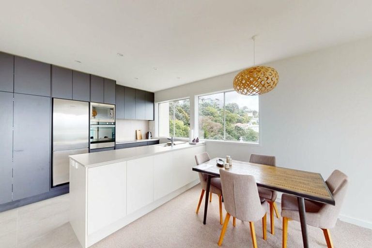 Photo of property in Grosvenor Flats, 19 Cottleville Terrace, Thorndon, Wellington, 6011