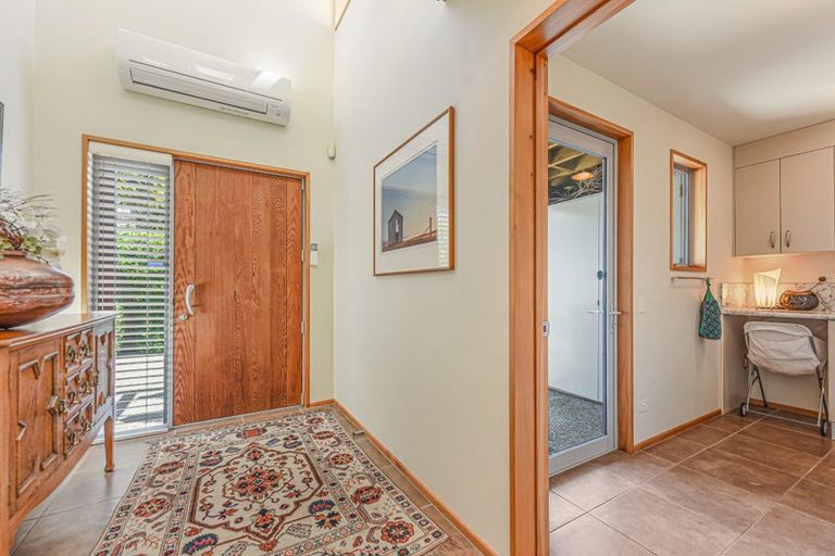 Photo of property in 16 Aratia Way, Richmond, 7020