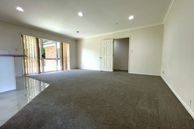Photo of property in 7 Mullagh Place, East Tamaki Heights, Auckland, 2016