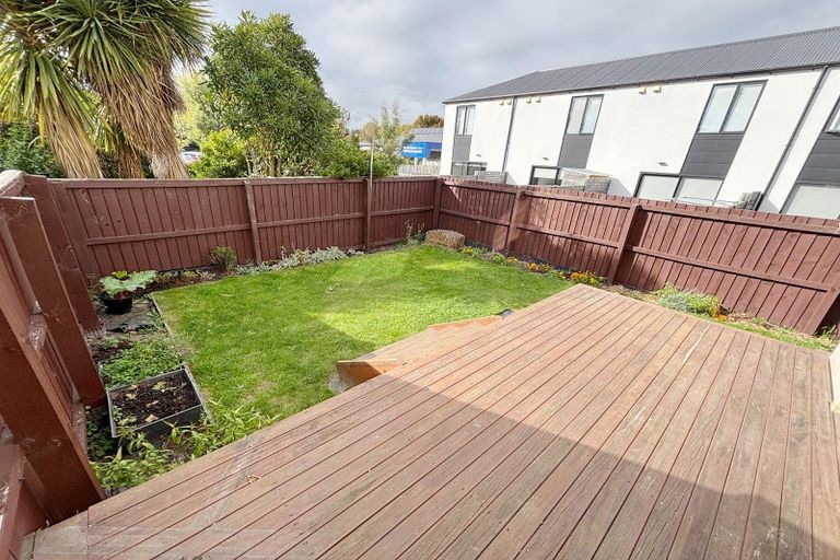 Photo of property in 2/251a Kilmore Street, Christchurch Central, Christchurch, 8011