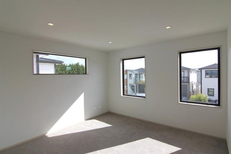 Photo of property in 12 Cicada Road, Hobsonville, Auckland, 0616