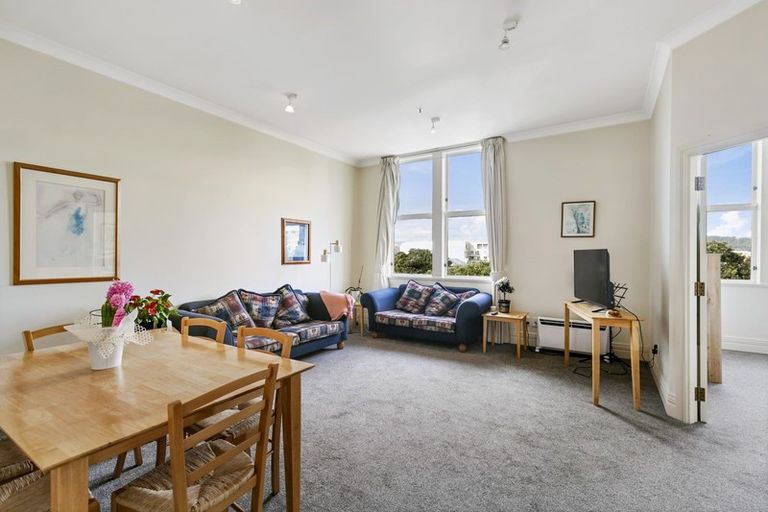 Photo of property in The Villas, 7/33 Hobson Street, Thorndon, Wellington, 6011