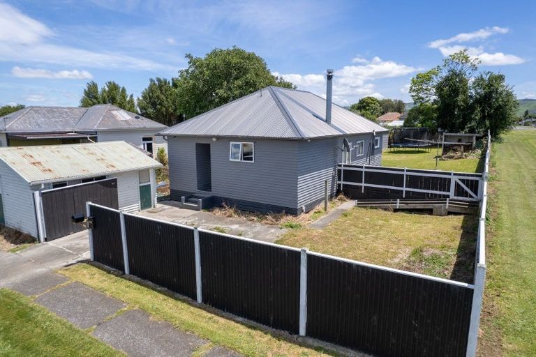 Photo of property in 33 Burgoyne Street, Woodville, 4920