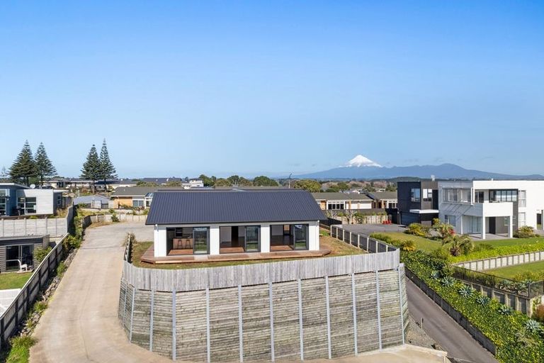 Photo of property in 9a Impact Avenue, Bell Block, New Plymouth, 4312