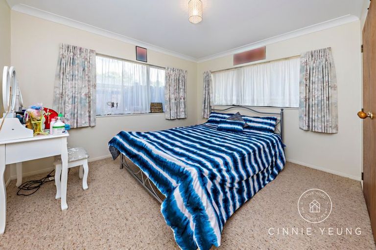 Photo of property in 1/8 Sunnypark Avenue, Rosehill, Papakura, 2113
