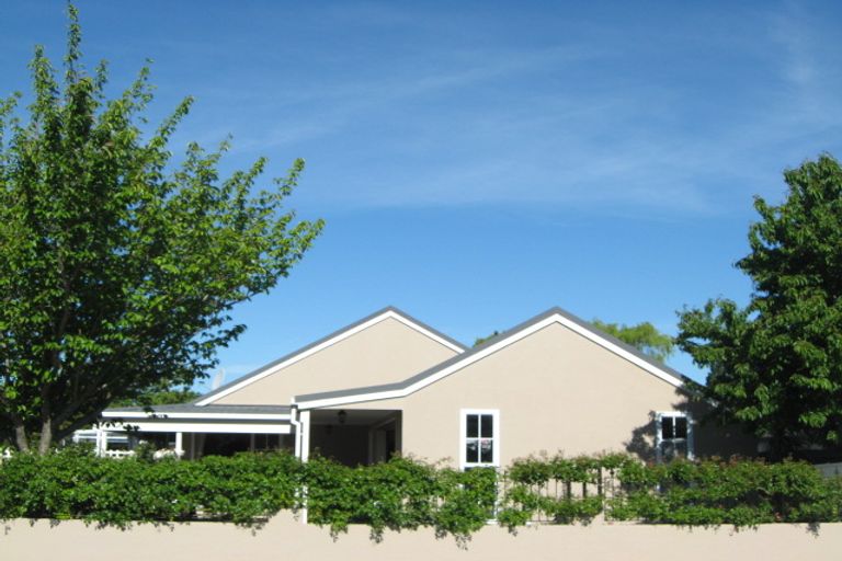 Photo of property in 11 Colchester Place, Templeton, Christchurch, 8042