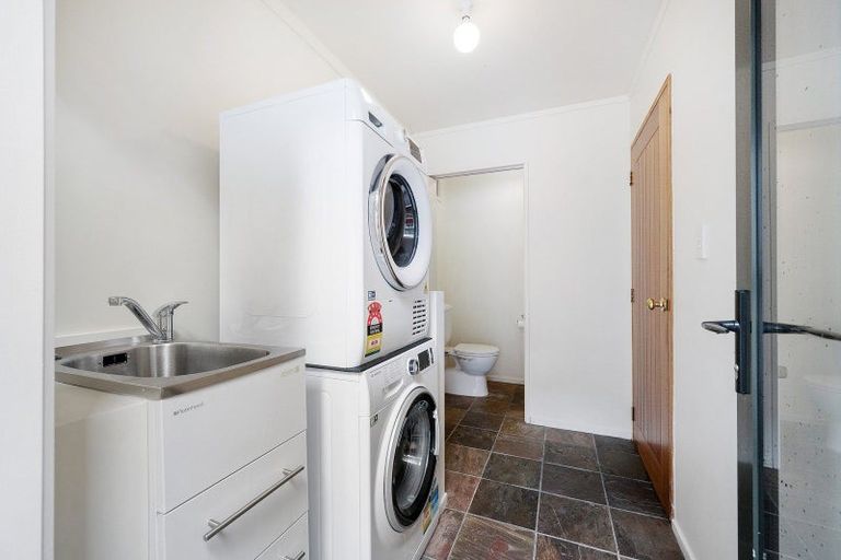 Photo of property in 98c Northland Road, Northland, Wellington, 6012