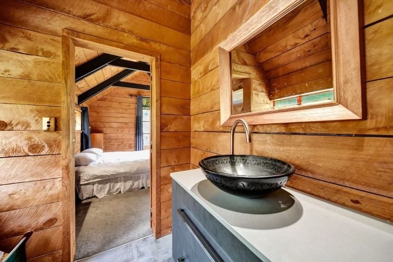 Photo of property in 22b Sequoia Grove, Merrilands, New Plymouth, 4312