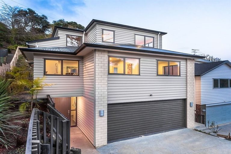 Photo of property in 19 Farnol Street, Hillsborough, Auckland, 1042