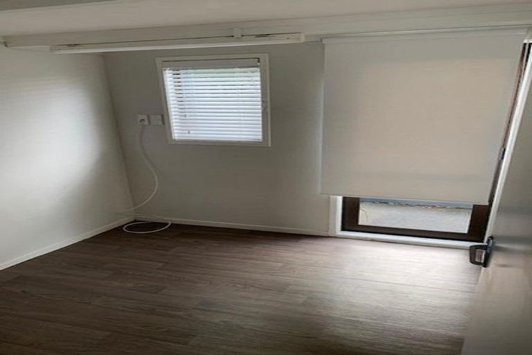 Photo of property in 1/19 Gulf Crest, Bucklands Beach, Auckland, 2012