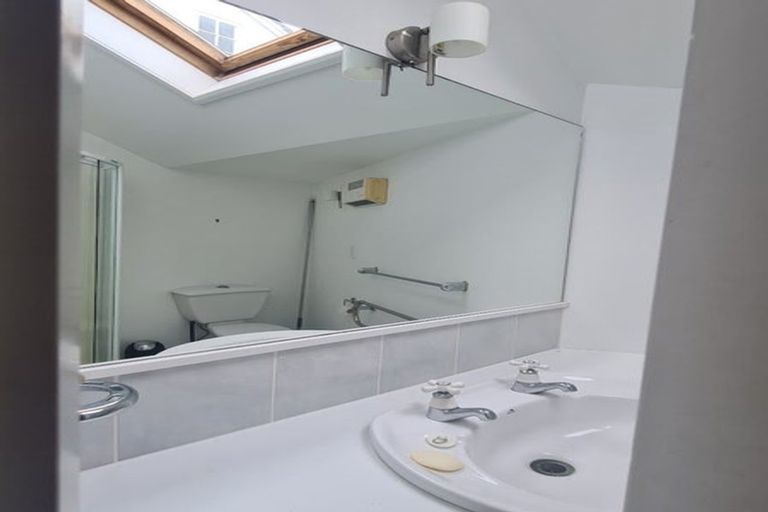 Photo of property in 66 Simla Crescent, Khandallah, Wellington, 6035