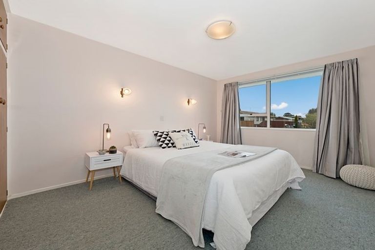 Photo of property in 2/10 Nyoli Street, Northcote, Christchurch, 8052