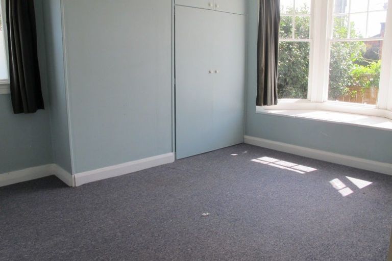 Photo of property in 37 Macandrew Road, South Dunedin, Dunedin, 9012