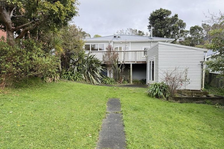 Photo of property in 22 Standen Street, Karori, Wellington, 6012