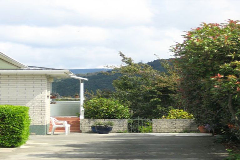 Photo of property in 35b Roband Crescent, Brown Owl, Upper Hutt, 5018
