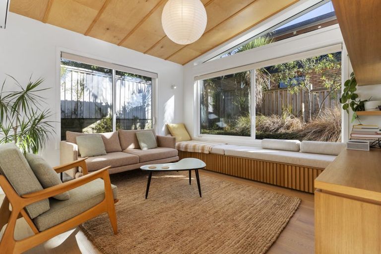 Photo of property in 186a Nile Road, Forrest Hill, Auckland, 0620