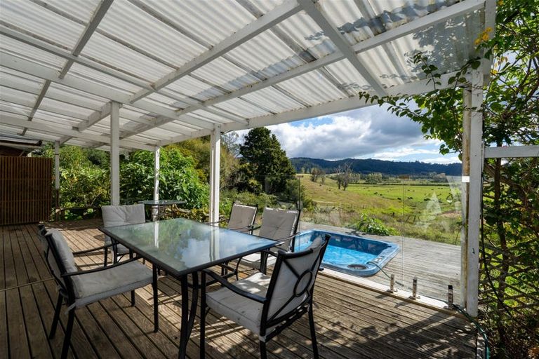 Photo of property in 127 Paihia Road, Kawakawa, 0210