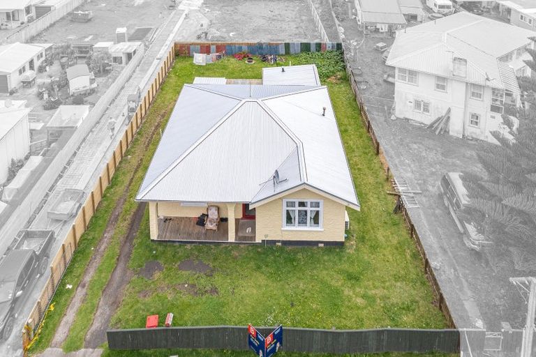 Photo of property in 23 Egmont Street, Castlecliff, Whanganui, 4501