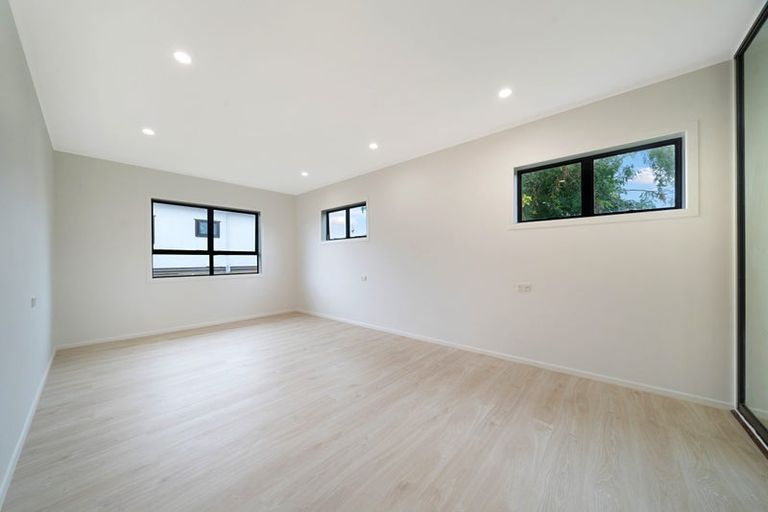 Photo of property in 19 Cobham Crescent, Kelston, Auckland, 0602