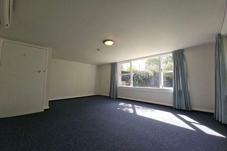 Photo of property in 90 Clyde Road, Ilam, Christchurch, 8041