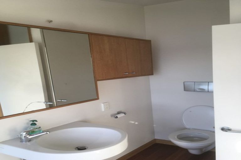 Photo of property in 28 Owhiro Bay Parade, Owhiro Bay, Wellington, 6023