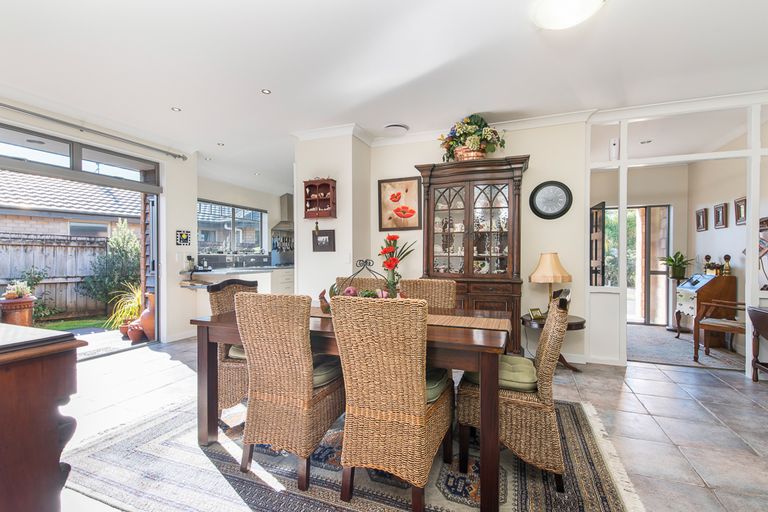 Photo of property in 6 Avonbrook Lane, Pukekohe, 2120