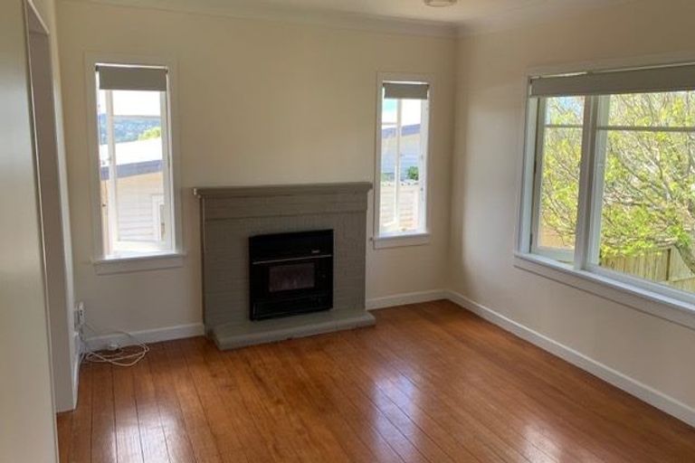 Photo of property in 1/10 Verbena Road, Birkdale, Auckland, 0626