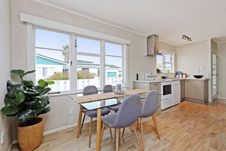 Photo of property in 45 Allen Berry Avenue, Pirimai, Napier, 4112