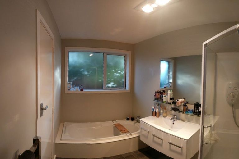 Photo of property in 64 Coopers Road, Dallington, Christchurch, 8061