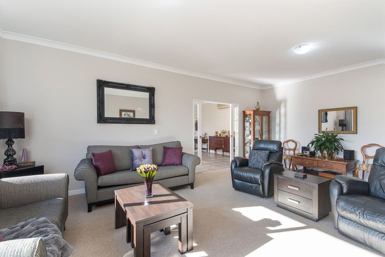 Photo of property in 6 Avonbrook Lane, Pukekohe, 2120