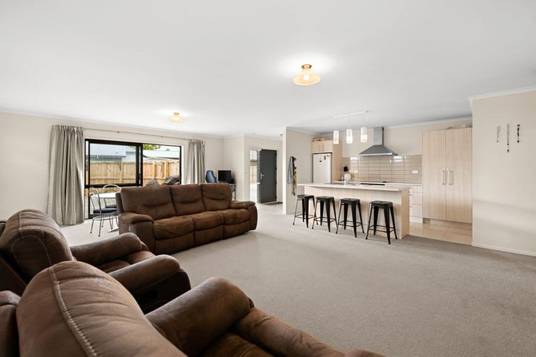 Photo of property in 2/6 Garrick Place, Beerescourt, Hamilton, 3200