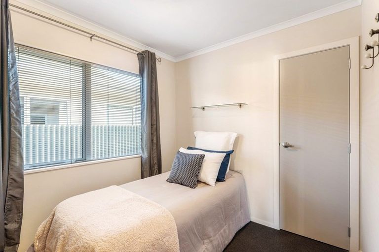 Photo of property in 6b Pokaka Street, Birchville, Upper Hutt, 5018