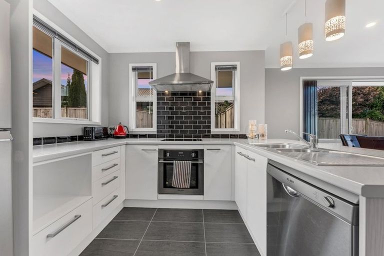 Photo of property in 9 Mcneish Place, Pokeno, 2402