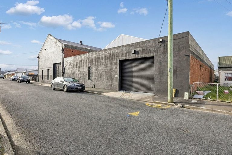 Photo of property in 43 Bathgate Street, South Dunedin, Dunedin, 9012