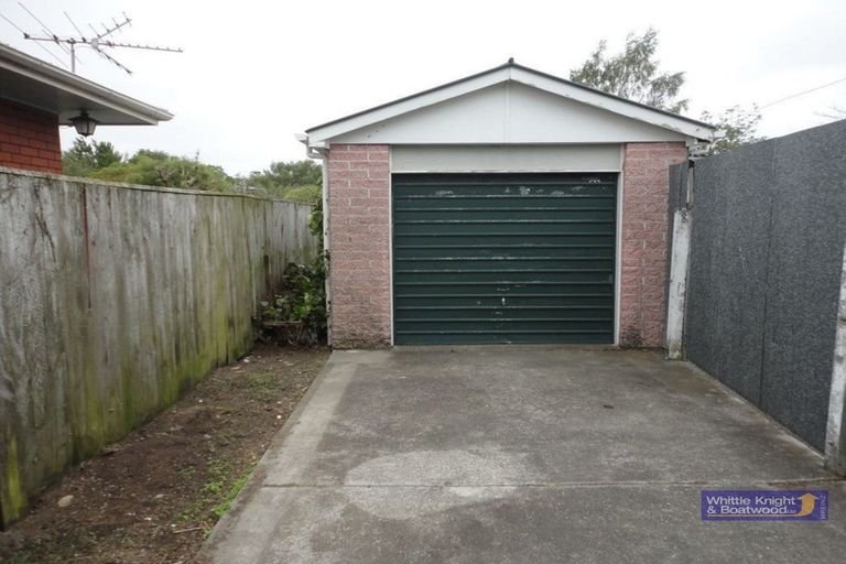Photo of property in 120 Grimseys Road, Redwood, Christchurch, 8051