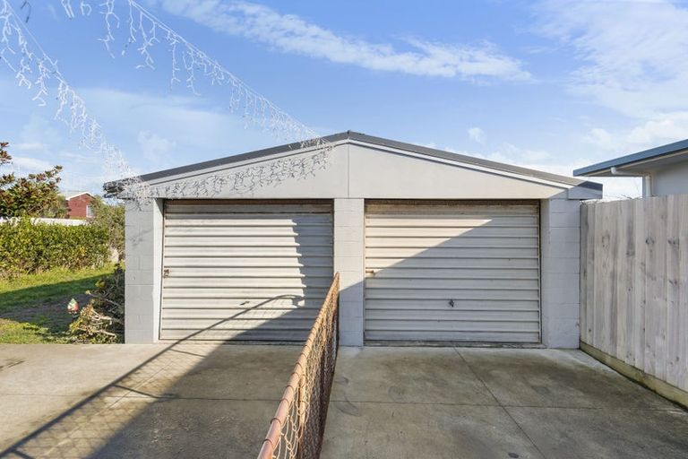 Photo of property in 521 Marine Parade, South New Brighton, Christchurch, 8062