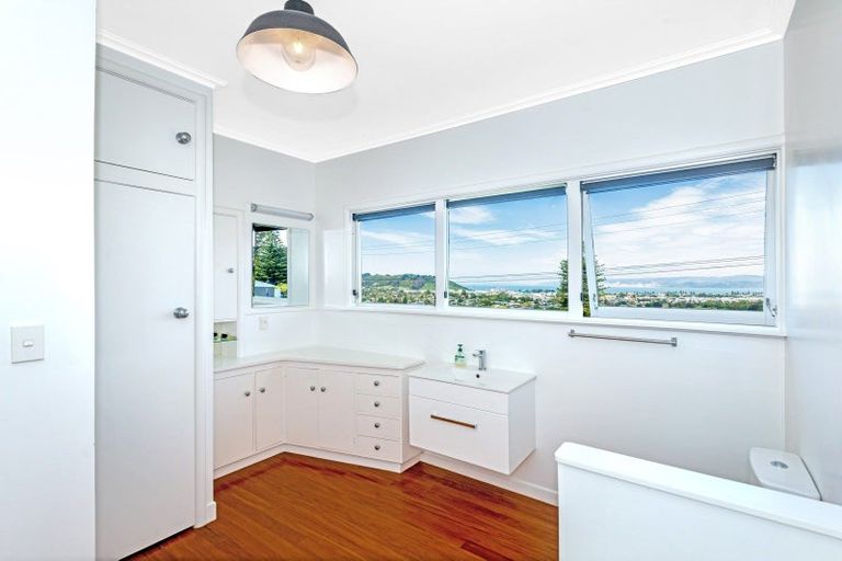 Photo of property in 24 Hill Road, Whataupoko, Gisborne, 4010